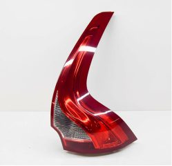 VOLVO XC60 Rear Right Tail Light image 1