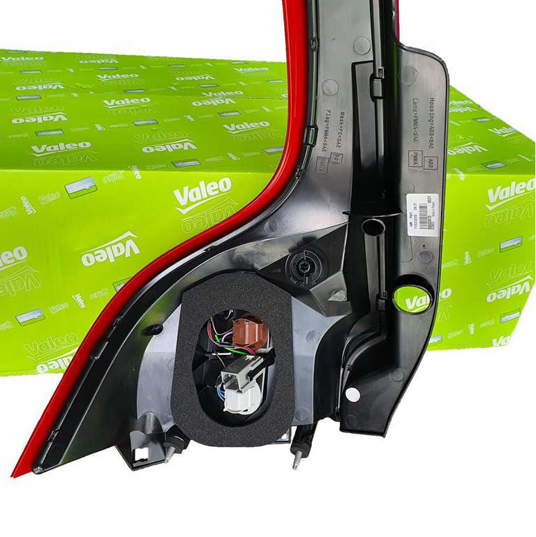 VOLVO XC60 Rear Right Tail Light - Image 2